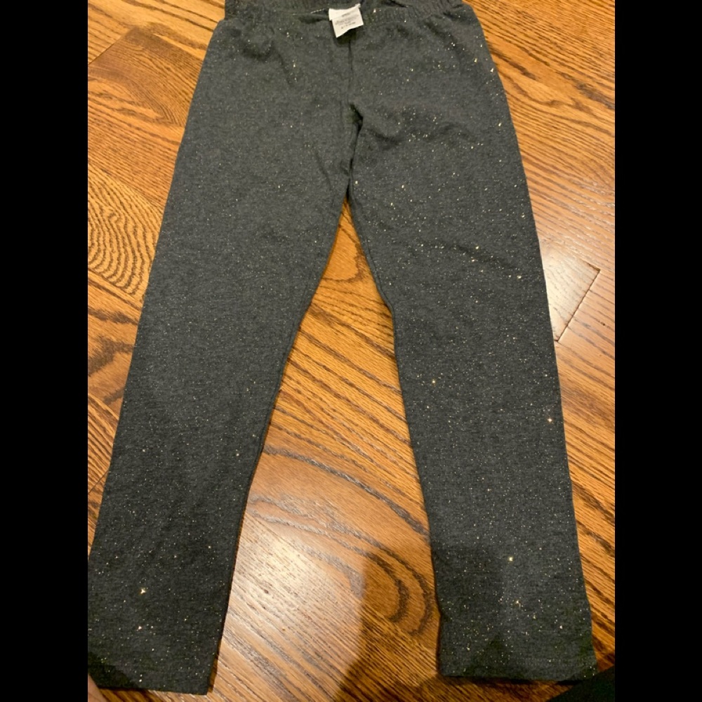 CRB Girl Size Small 7/8.. gray leggings with gold glitter flex